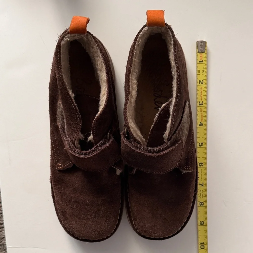 Boys Youth 3 4 Mini Boden Brown Suede Ankle Boots with Strap lined VGC Shoes